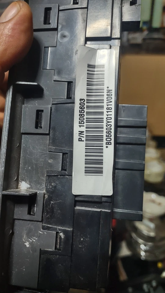 Interruptor de ventana Drivers Master 15085602 Chevy Trailblazer 2002-2004 Foto 3 de 4