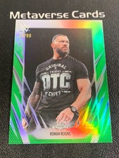 2026 Topps Chrome WWE #18 Roman Reigns Green Refractor 18/99 Buyback