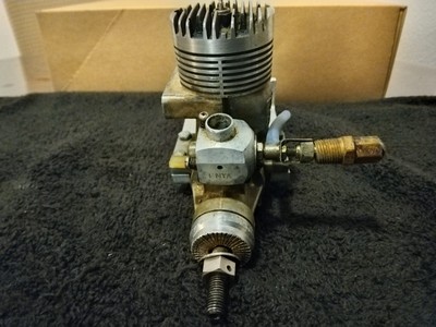ENYA 60-III Model 7033 RC Nitro Engine - Runs Good. With Mount. No