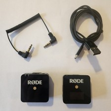 RODE Wireless GO Compact Digital Wireless Microphone System 2.4 GHz, Black 