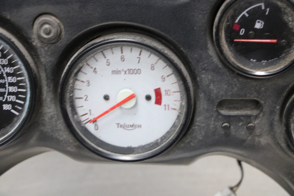 98-04 TRIUMPH SPRINT Gauges Speedo Tach Cluster Speedometer 54k Foto 3 de 4