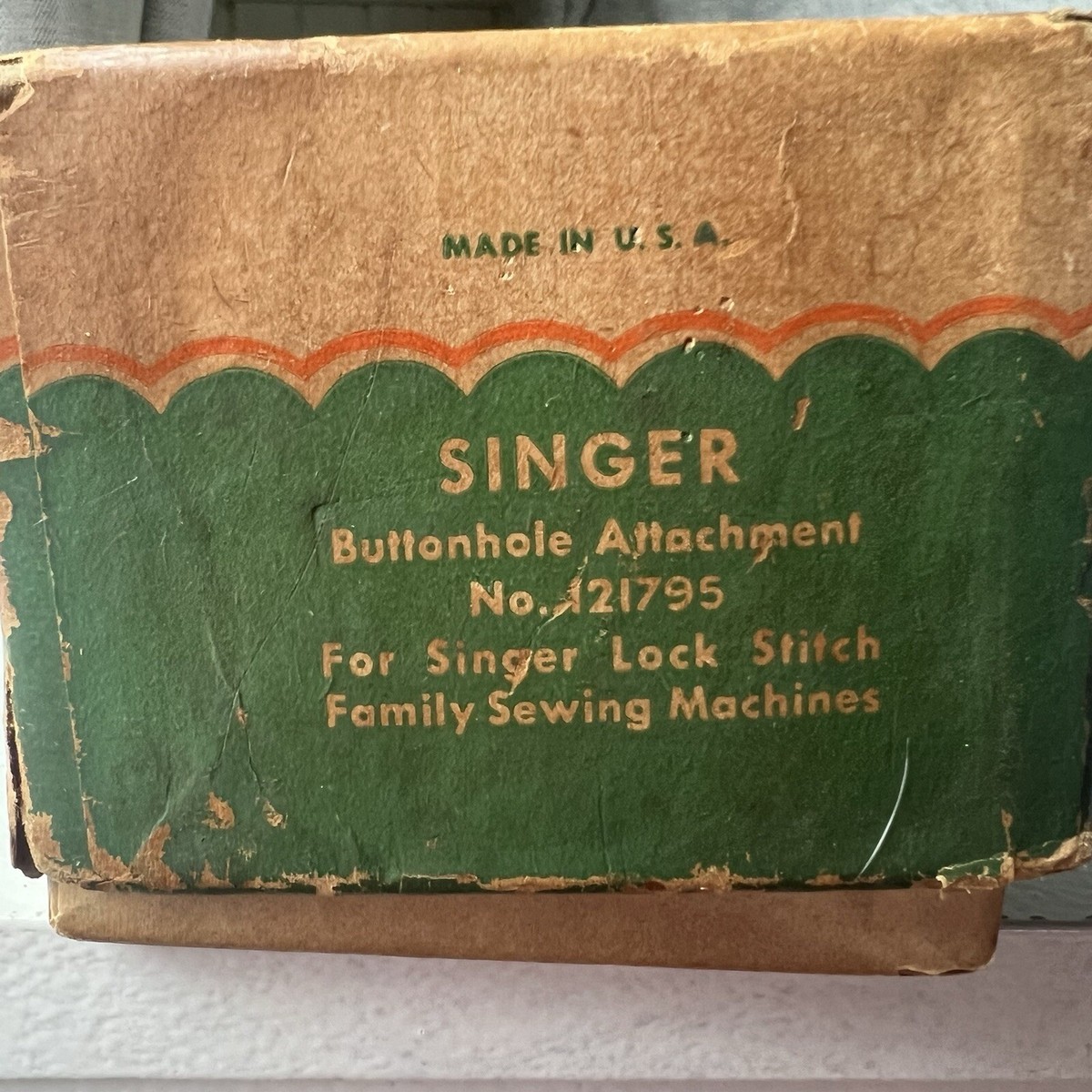 Vintage 1941 Singer Buttonhole Attachment #121795 Original Box