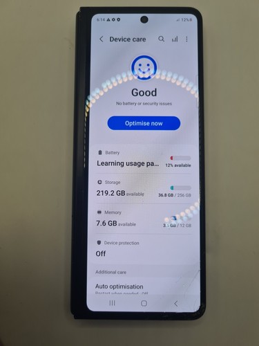 Samsung Galaxy Z Fold 3 5G 12/256GB - Middle Screen Faulty - Cracks on front - Picture 5 of 7