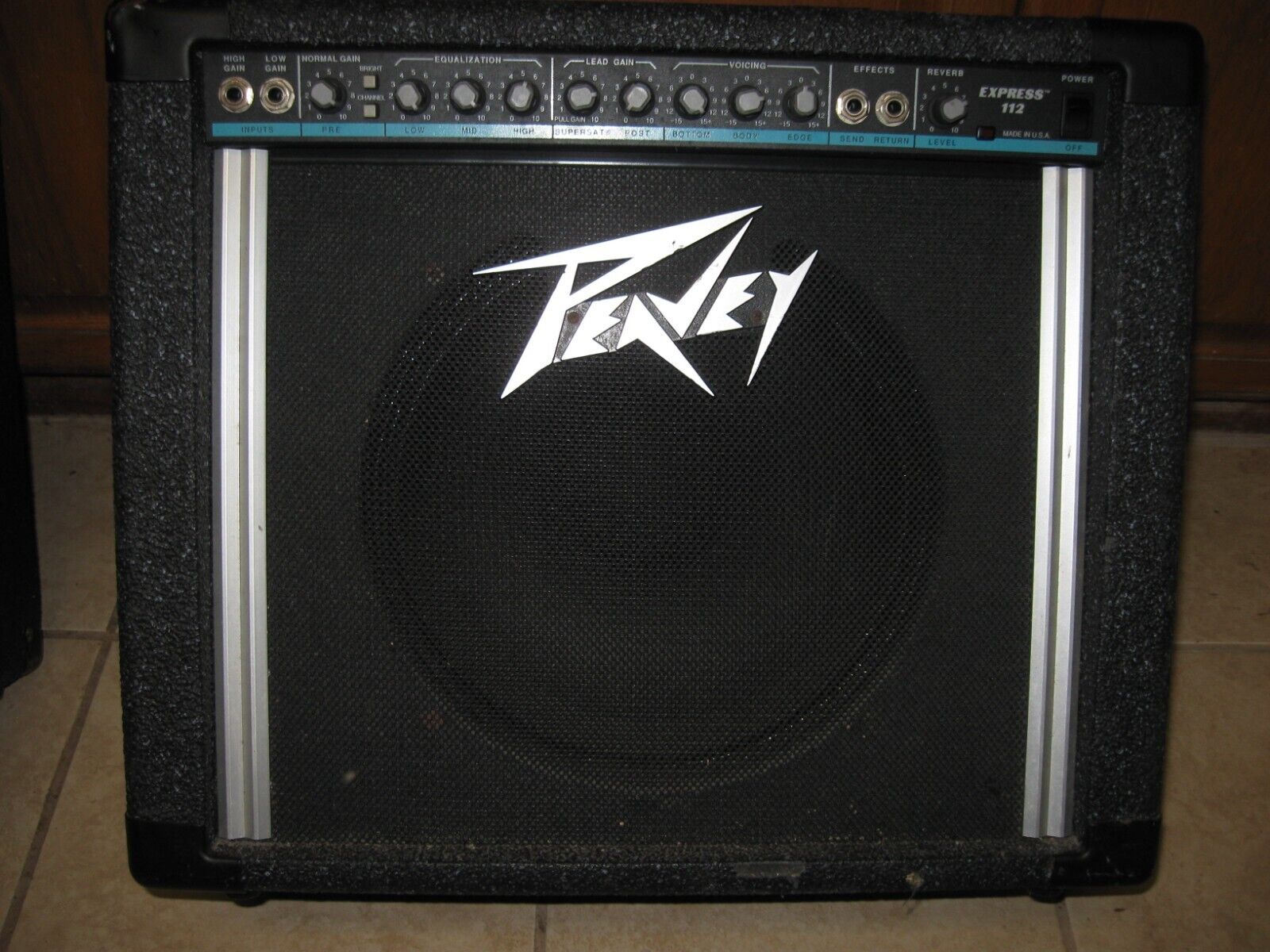 PEAVEY ピーヴィー ギターアンプ コンボ BANDIT 112 80W出力 12