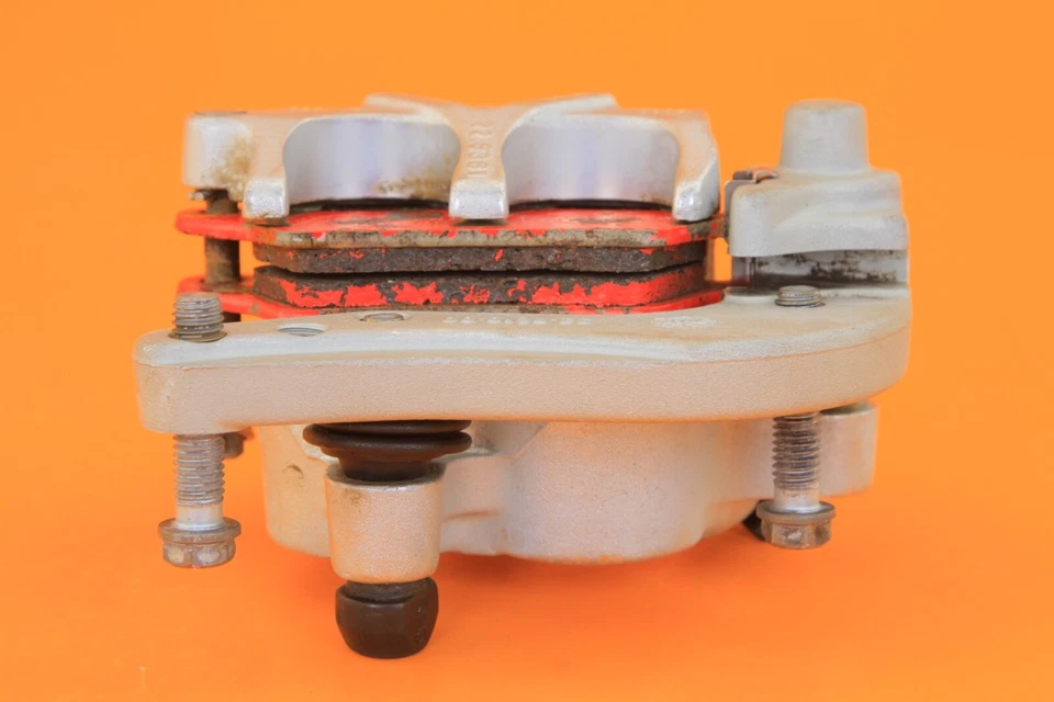 00-02 2002 KTM 520 EXC OEM Front Brake Caliper Holder Assembly 59013015101 - Image 4 of 4