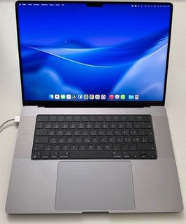 Apple MacBook Pro | 16 Zoll | M1 Max | 32GB | 1TB | Space Grau | QWERTZ | OVP