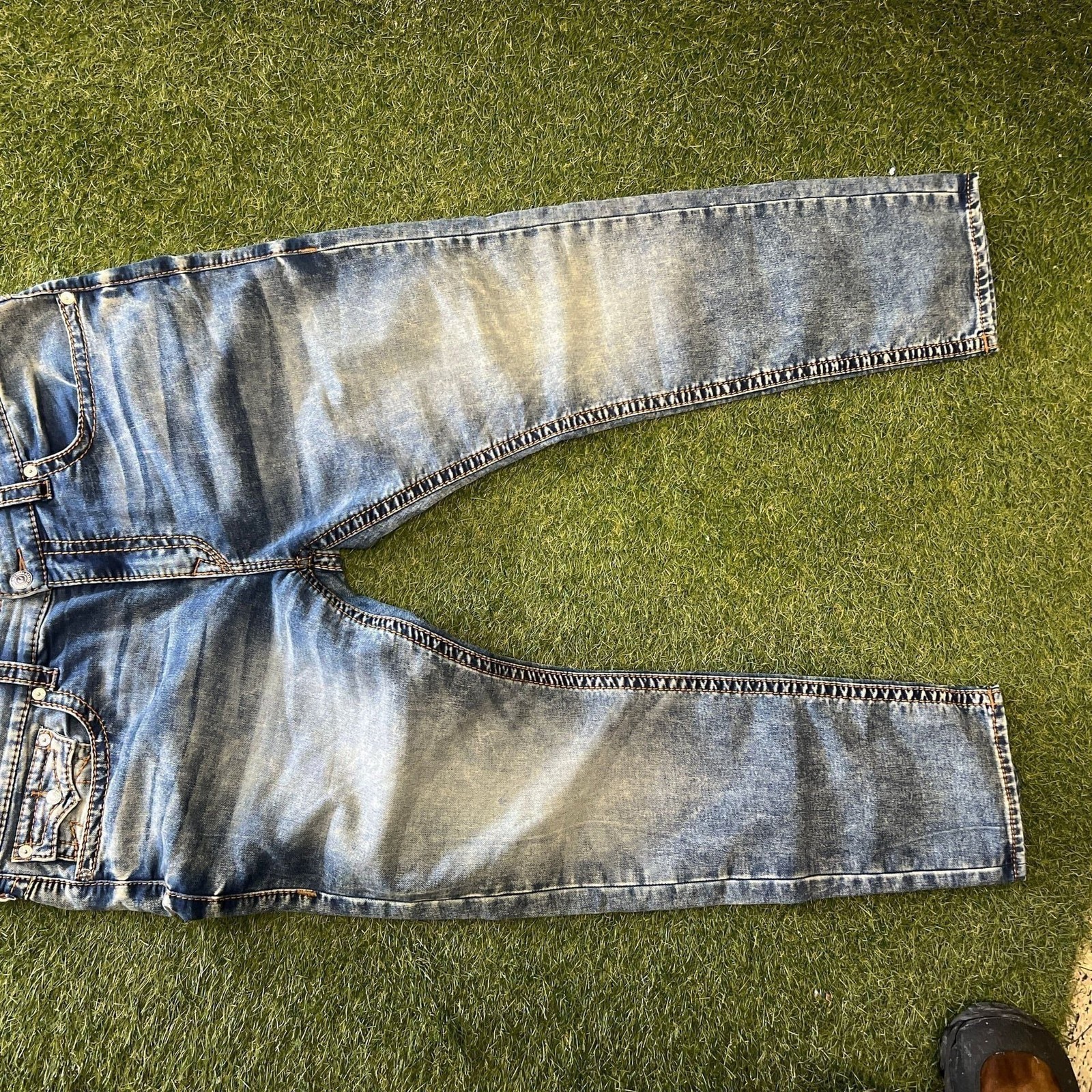 True Religion Jeans Rocco Relaxed Skinny Men's Size 40 Light Wash Blue thumbnail 4