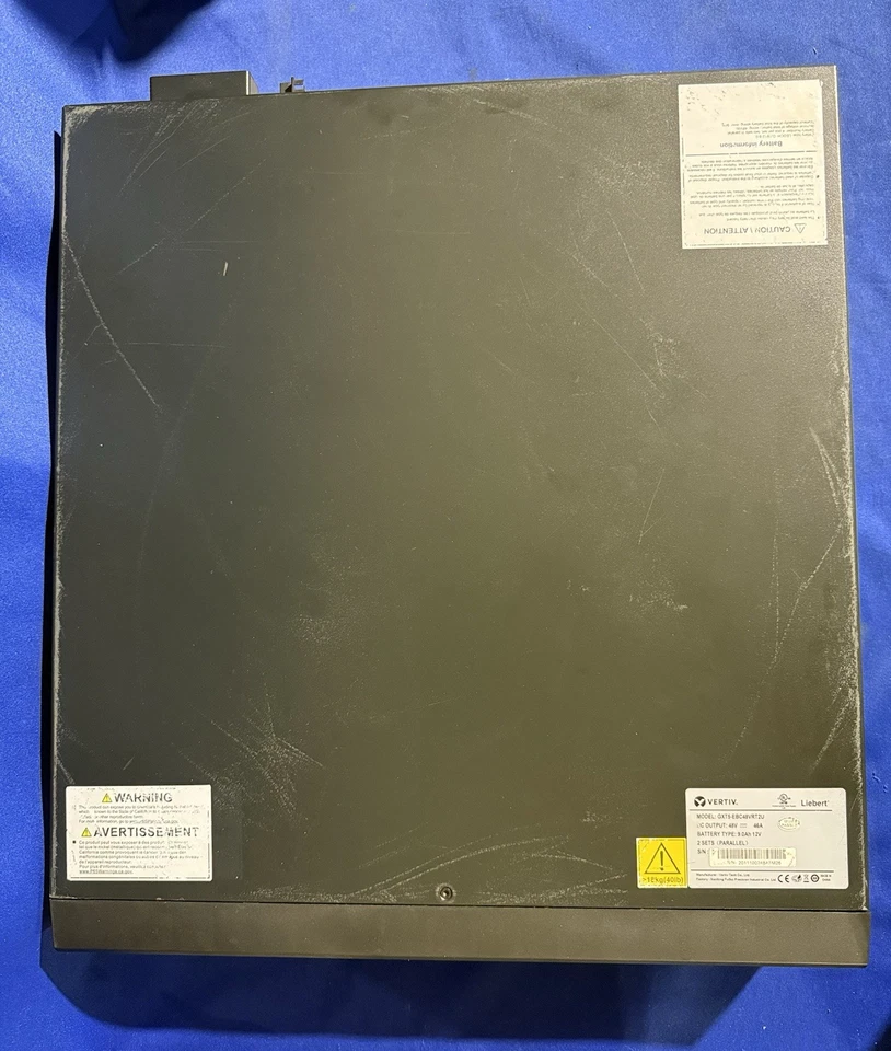 Gabinete de batería externo Vertiv Liebert GXT5 GXT5-EBC48VRT2U - Carga en espera - Leer Foto 3 de 4