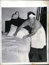 1943 Press Photo Jeff Heath Cleveland Indians outfielder in Detroit Michigan