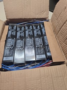 Lot Of 10 Osram Sylvania Quicktronic QHE2x32T8/UNV ISL-SC Lamp Ballasts NOS