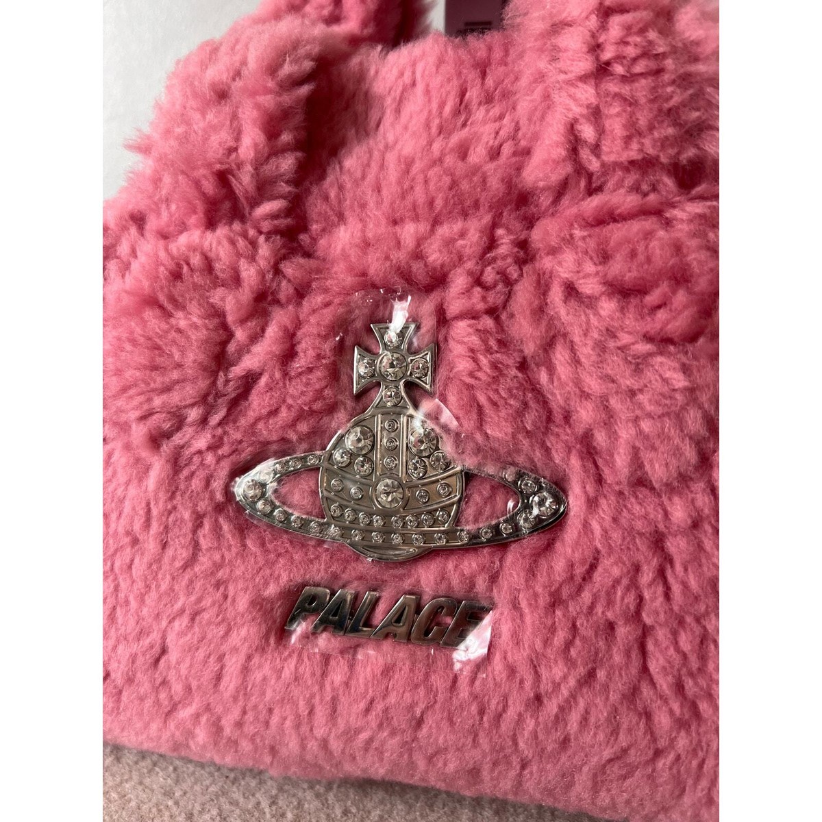 Palace x Vivienne Westwood Bowling Bag - Pink - NEW | eBay Palace x Vivienne Westwood Bowling Bag - Pink - NEW | eBay