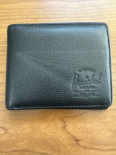 Herschel Supply Co Roy Bifold Wallet - Black Genuine Leather w/ Tile/AirTag Slot - Picture 1 of 4