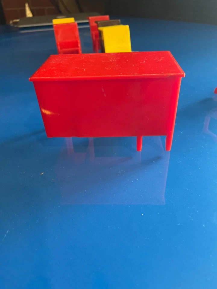 Escritorio para profesores Renwal Schoolhouse (roto), silla giratoria y escritorio para 5 estudiantes Foto 4 de 4