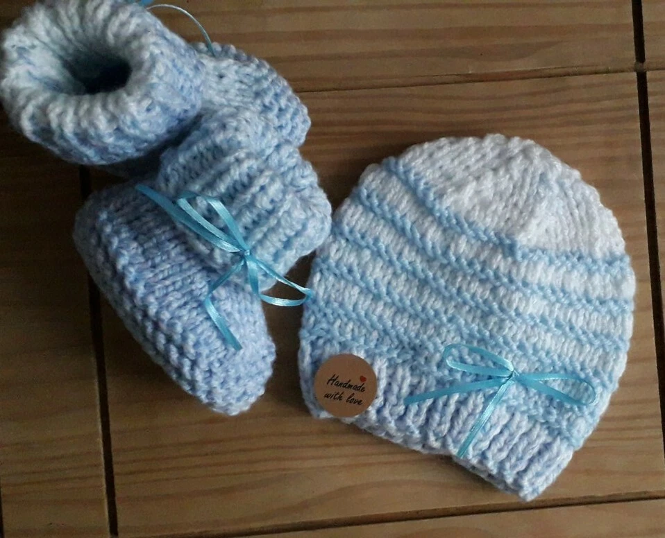 Hand Double Knitted Baby Hat and Booties 0 3 months Blue Fleck