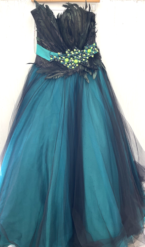 FLIRT Maggie Sorterro Black Green Peacock Feather Jeweled Ball Gown Prom Size 8 - Picture 2 of 9