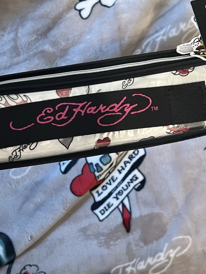 Juego de sábanas Ed Hardy Queen 6 piezas corazones negros ardientes nuevo en paquete Foto 3 de 4