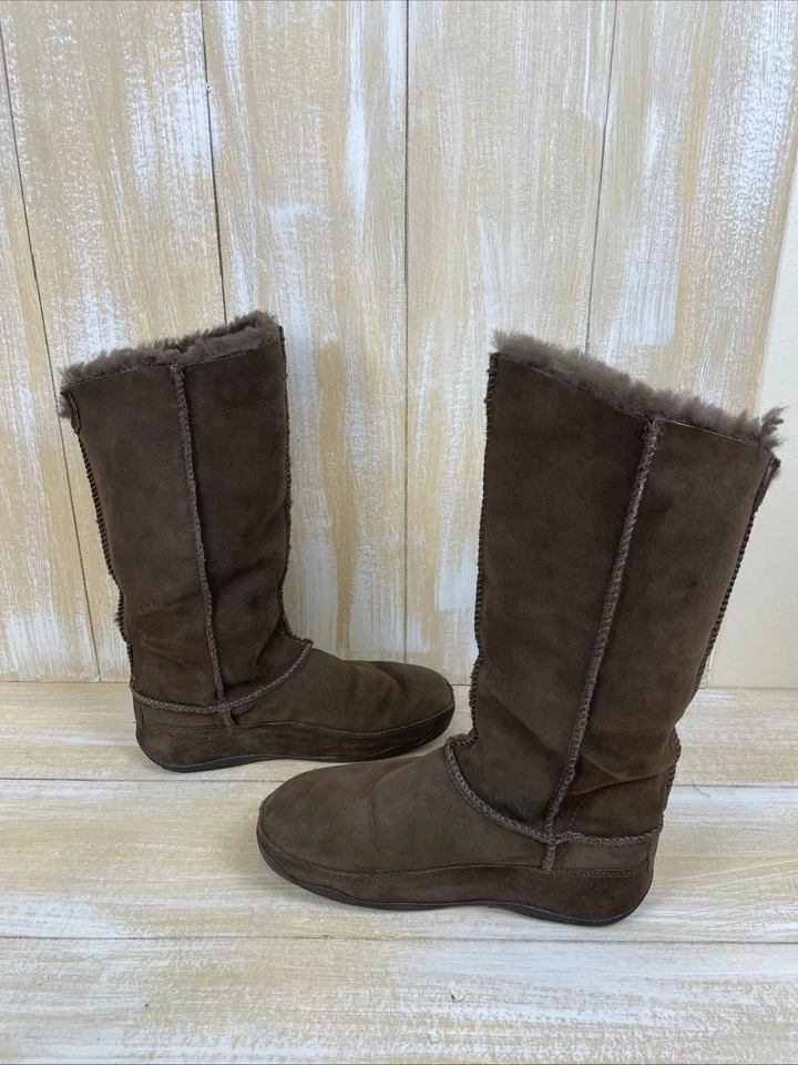 FitFlop женщин стриженный мех с подкладкой коричневый замши икры ботинки размер 9 микро колебания - Изображение 4 из 4
