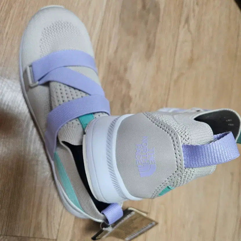 North Face Kids Slip-On Shoes Size 230 New Price 28000 thumbnail 5