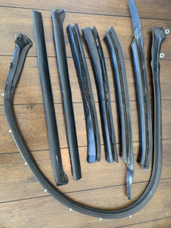 1966 - 1967 General Motors A-Body Convertible Roof Rail & Header Seals, RR 1609 - Image 2 of 3