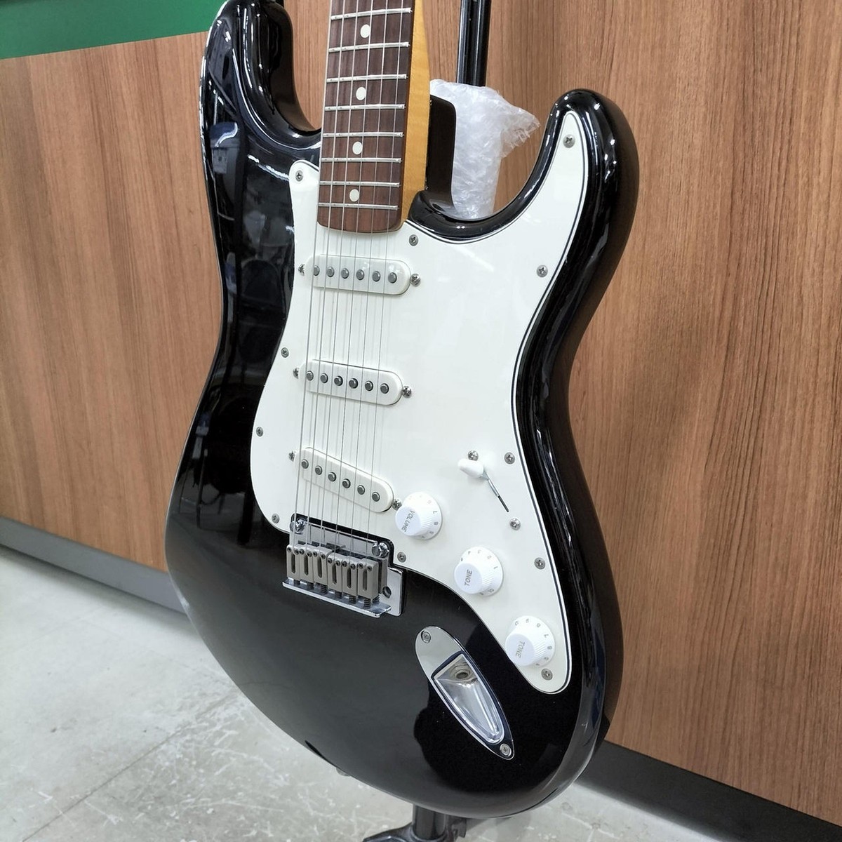 FENDER MEXICO SQUIER SERIES STRATOCASTER Used 1994-1995 Poplar