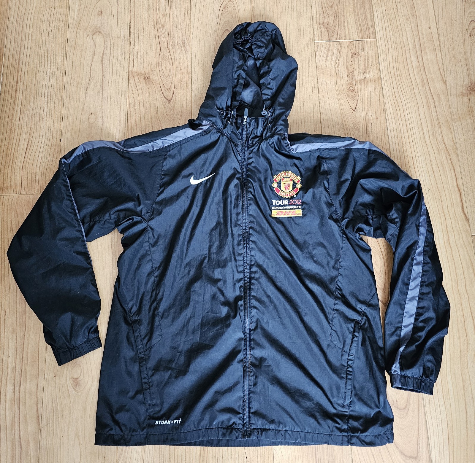 SACAI X NIKE Autentica Giacca Nike Stormfit Manchester United 2012 Preseason Tour Uomo Large