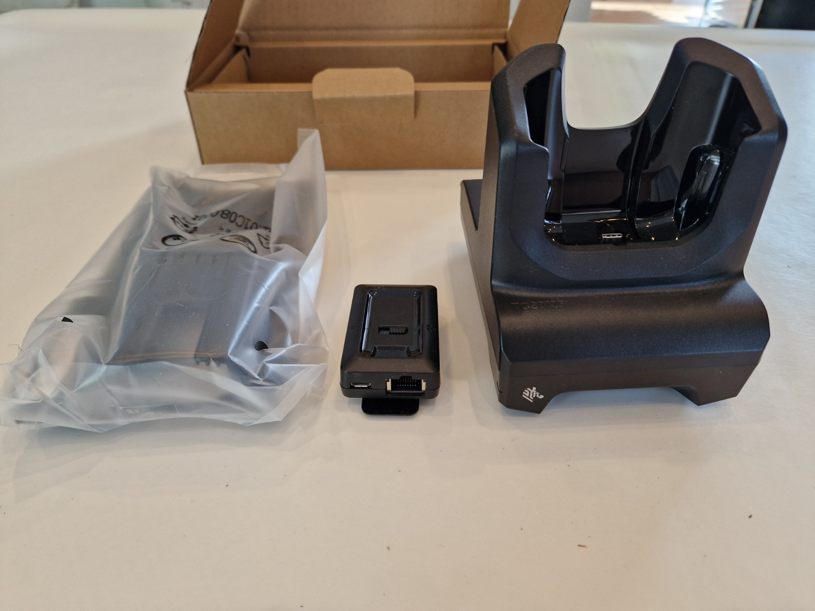 Zebra Socle et kit Ethernet USB : solution de connectivité rapide