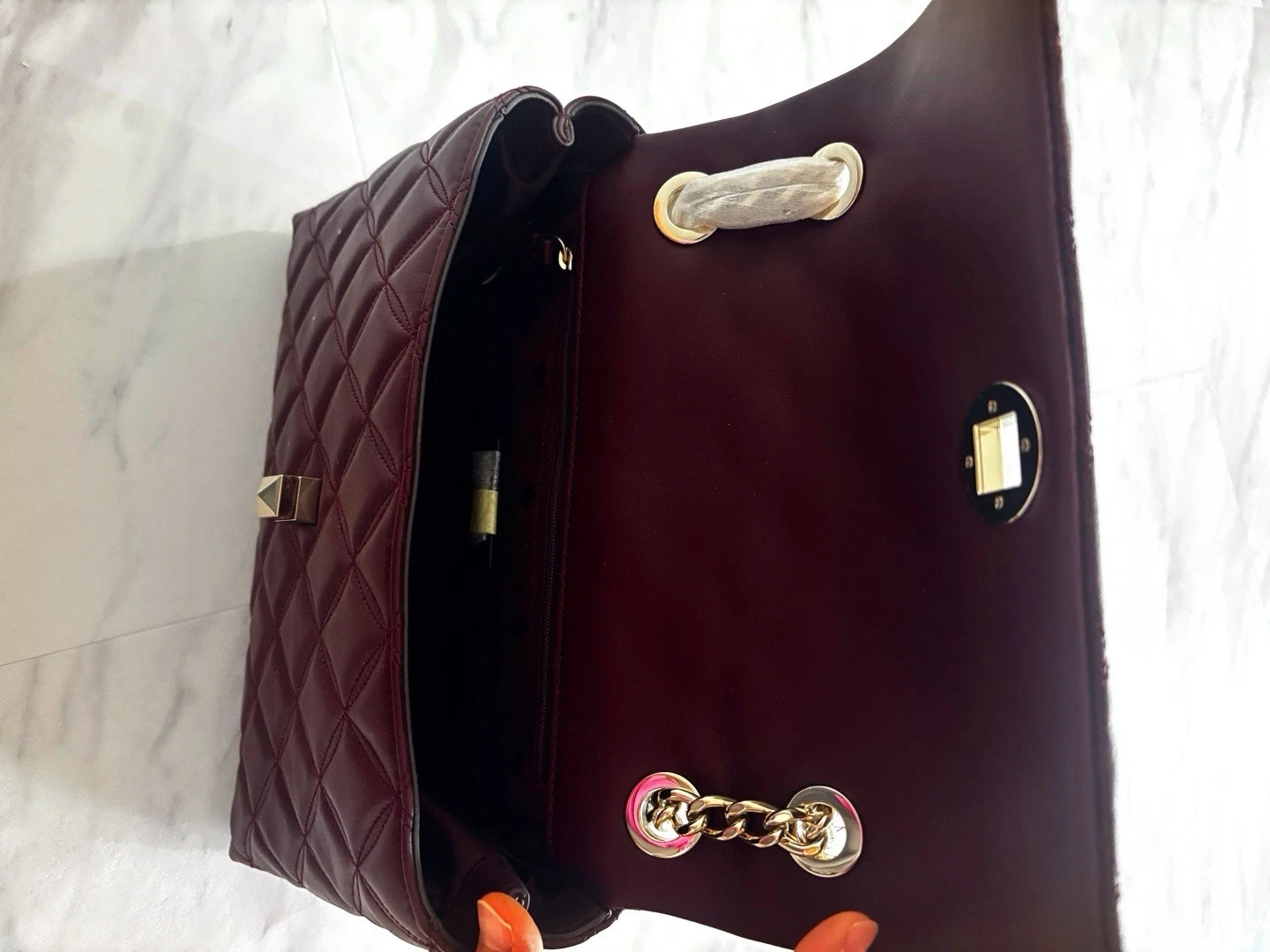 Borsa a tracolla Kate Spade Natalia liscia trapuntata pelle ciliegio media patta