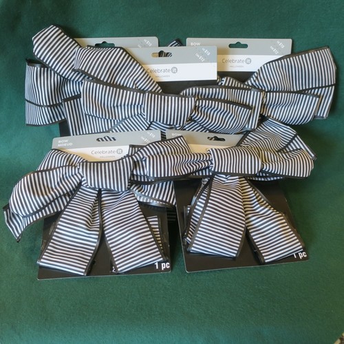 Five Black and White Bows 12 inch by 12 inch for Party Halloween or Wedding - Picture 3 of 12