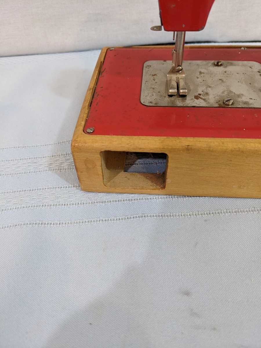 Vintage KAYanEE Sew Master Mini Sewing Machine | eBay