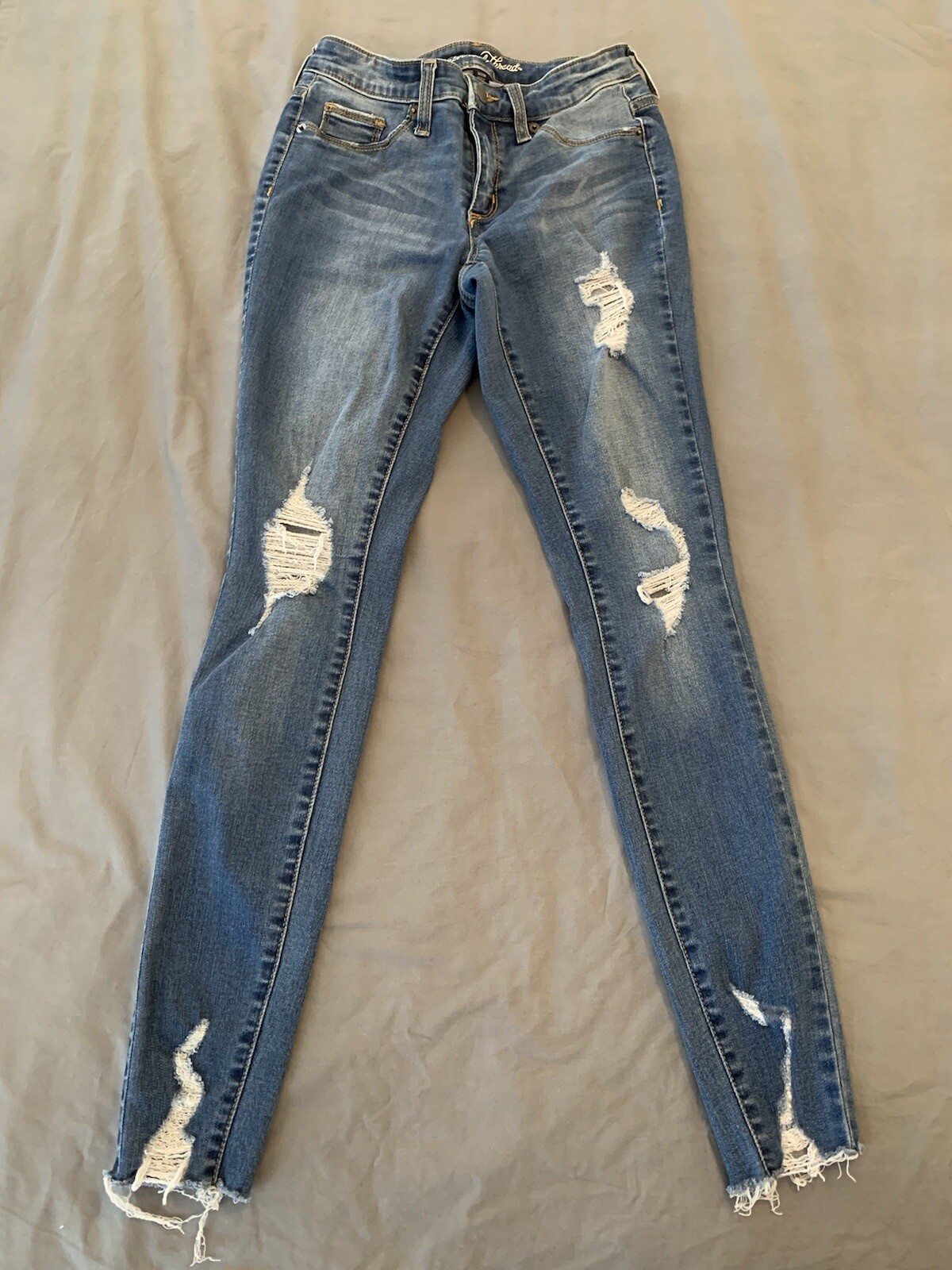 Universal Thread High Rise Jegging Distressed Jun… - image 2