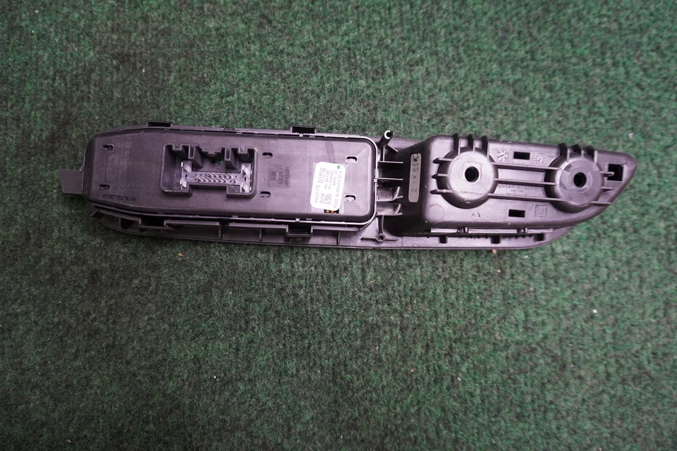 Interruptor de ventana GMC TERRAIN 2019 lado del conductor OEM 84151775 Foto 3 de 4