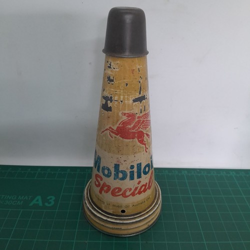 Vintage Original Mobiloil Special Vacuum 1 Imperial Pint Oil Bottle + Cap - Picture 19 of 20