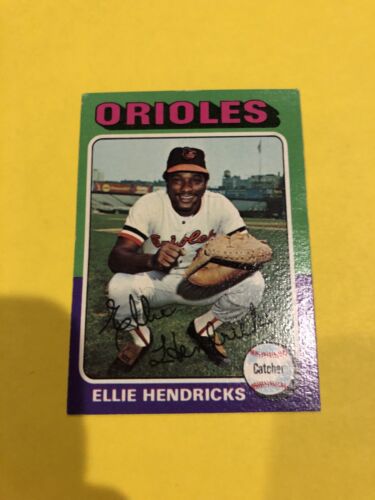 1975 Topps Baltimore Orioles Baseball Card #609 Elrod Hendricks - NM - Picture 2 of 5