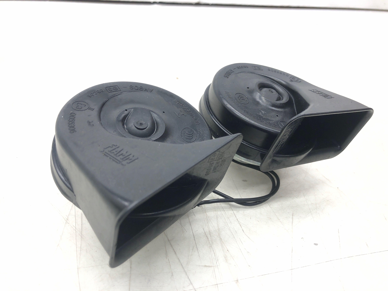 2014 ASTON MARTIN VANTAGE HIGH LOW NOTE TONE SIGNAL HORN SET AD23-13A803-BA OEM