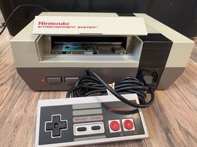 Nintendo NES-001 Console Bundle with Mario/Duck Hunt And Top Player&rsquo;s Tennis