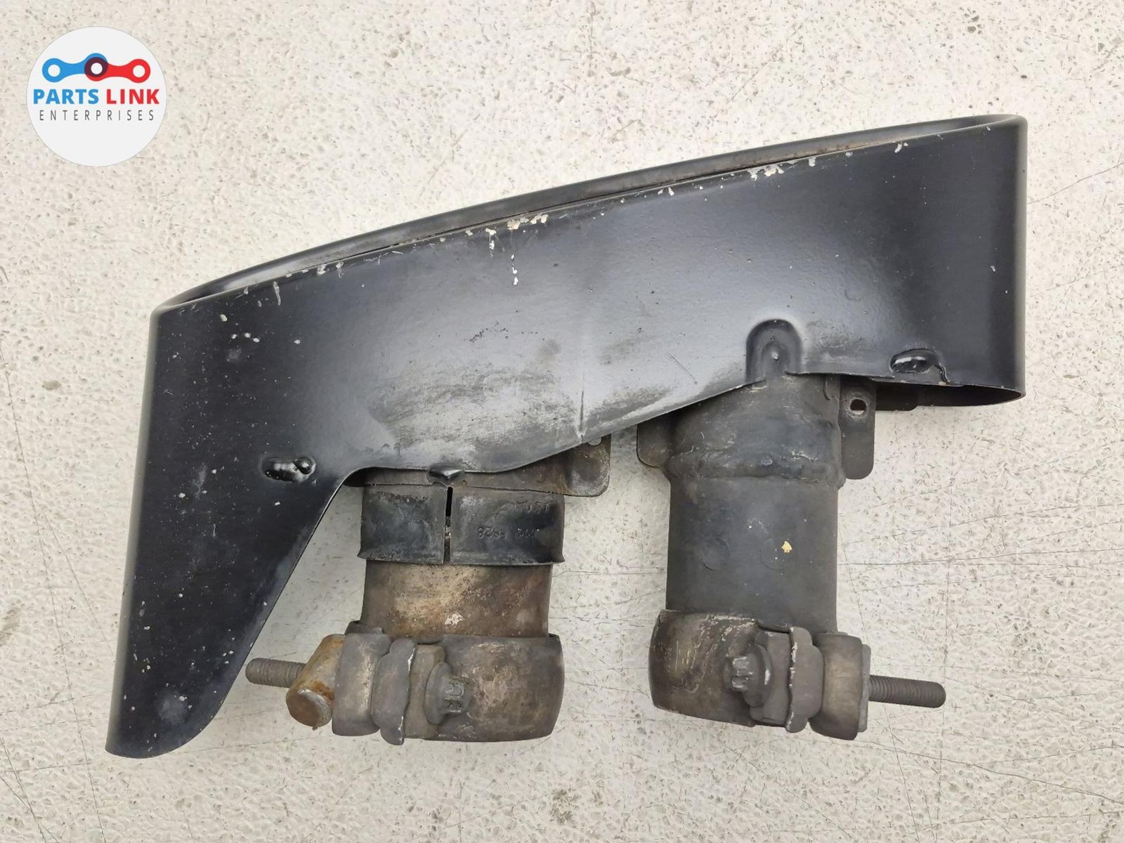 2016-20 BENTLEY BENTAYGA REAR LEFT EXHAUST TIPS MUFFLER END PIPE BLACK 6.0L 636