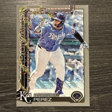 2025 Topps Holiday Salvador Perez #H116 Silver Glitter Kansas City Royals
