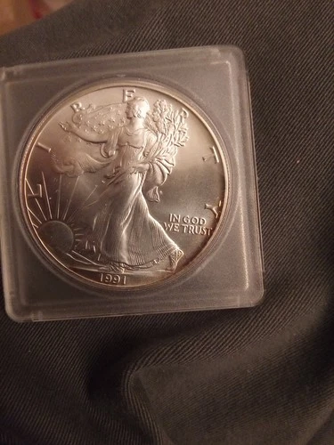 Silver 1991 American Eagle 1 oz .999 Silver BU... Beautiful....
