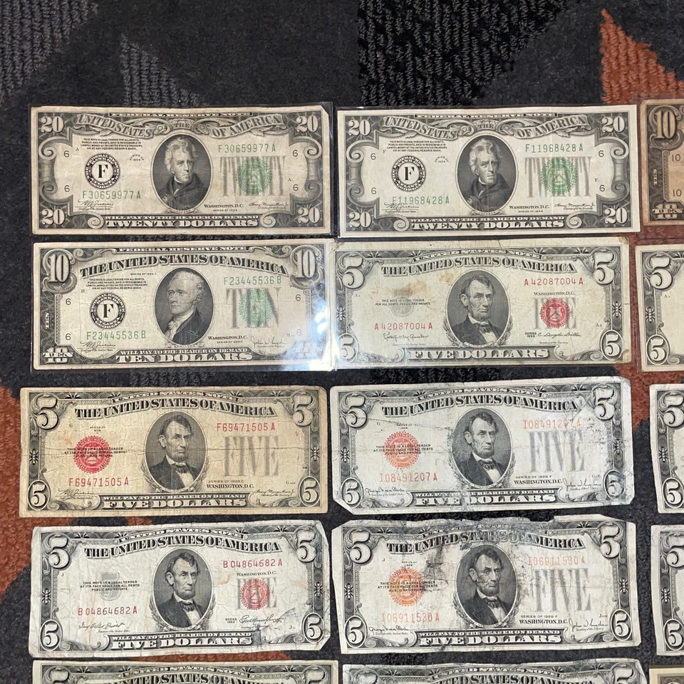 Estate Lot of Older United States Banknotes $20, $10, $5, $2 - $112 FV Total - Image 2 of 4