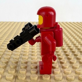 LEGO Space: Classic Red Spaceman + SPACE GUN, sp005, 6701, PACK, 1983