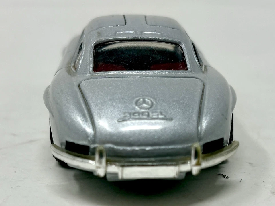 COCHE FUNDIDO A PRESIÓN CORGI TOYS PLATA MERCEDES BENZ 300SL ROADSTER DURO DE COLECCIÓN Foto 4 de 4
