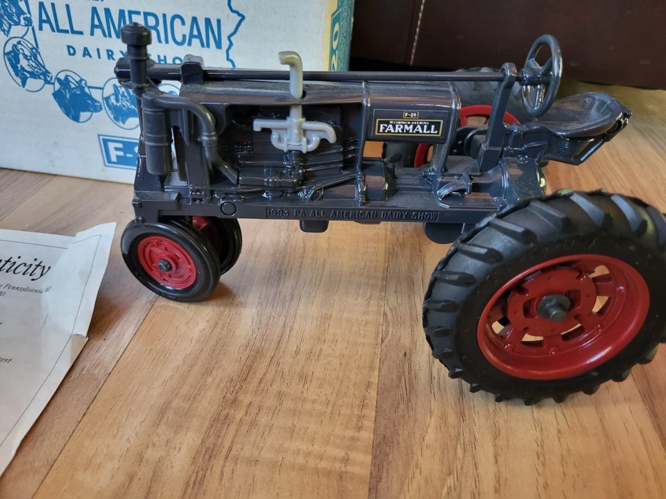 ERTL McCormick-Deering Farmall F-20 1932 All American Dairy Show Tractor - Image 2 of 4