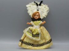 Poupée régionale 17 cm