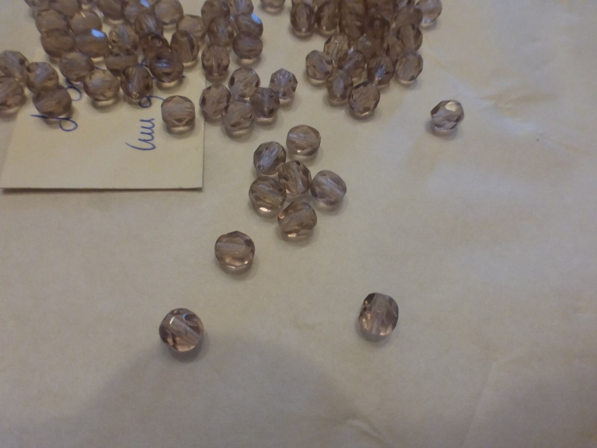 Lot De 100 Perles En Cristal De Bohème Facetté - Couleur Améthyste Light 6 Mm - Fond De Stock