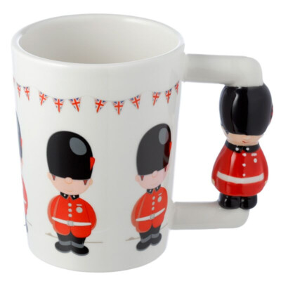 Puckator London Guardsman Ceramic Mug With Handle, 400ml, Multicoloured, NEW & BOXED