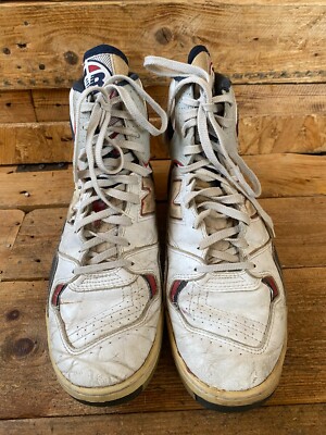 Vintage Newbalance 80's worthy 800 hi-top leather sneakers Made in Vintage Newbalance 80's worthy 800 hi-top leather sneakers Made in