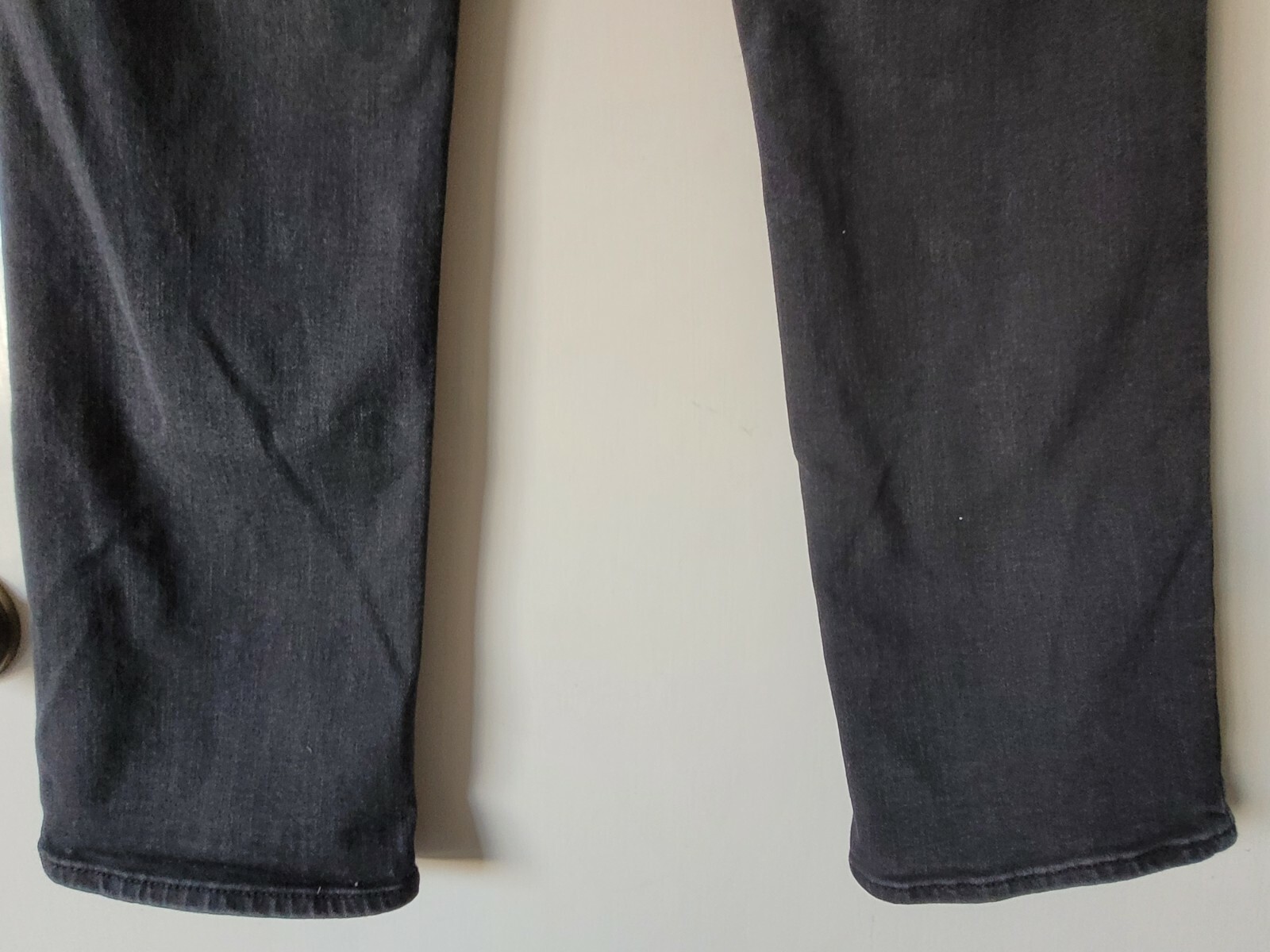 Levi's Basic Solid Black Shaping Straight Leg Zip… - image 9