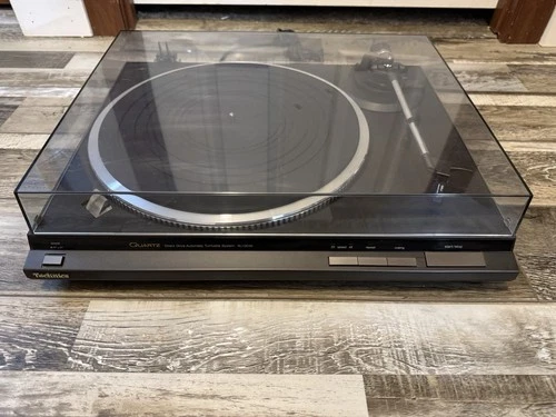 Technics SL-QD33 Fully Automatic Quartz Direct Drive Turntable Tested/Works