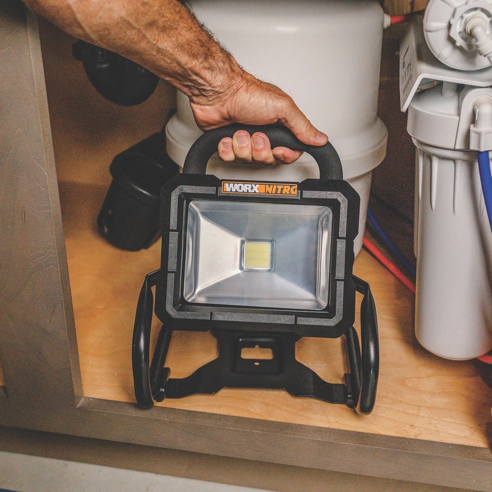 WX026L.9 WORX 20V Cordless LED Work Light - Tool Only (No Battery or Charger) - Image 3 of 4