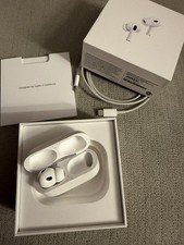 AirPods Pro 2nd Gen right airpod is missing but comes with charger and tips 